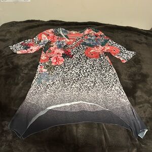 One world apparel multi colored shirt